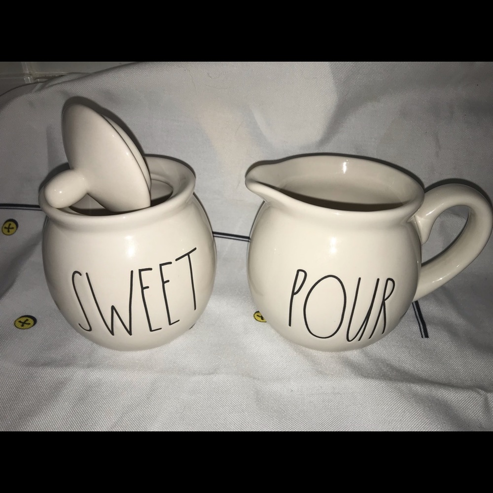Sweet and pour set